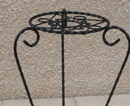 Porte plante en fer forgé