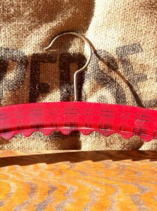 Joli cintre vintage