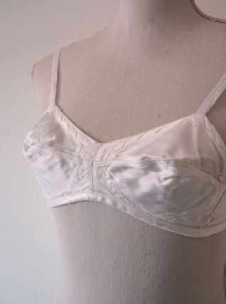 Soutien-gorge brassière en satin de soie blanc nacre vintage