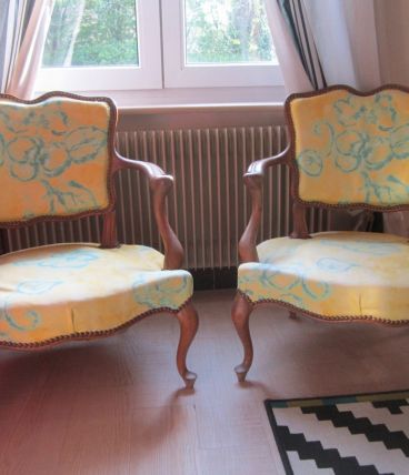 2 fauteuils bas anciens