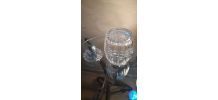 bonbonniere cristal  tres epais taillè et ciselè   , dans le