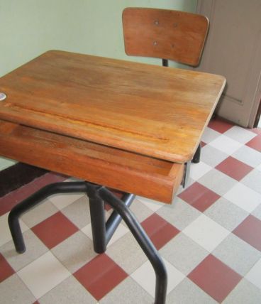 Bureau écolier ancien