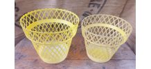 2 caches pots vintage en plastique