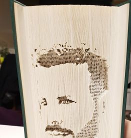 Livre sculpté 