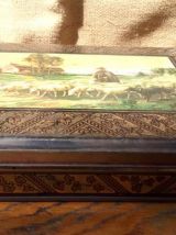 Ancienne boite en tôle lithographiée 