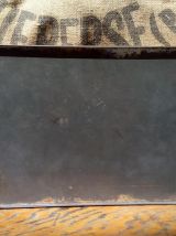 Ancienne boite en tôle lithographiée 