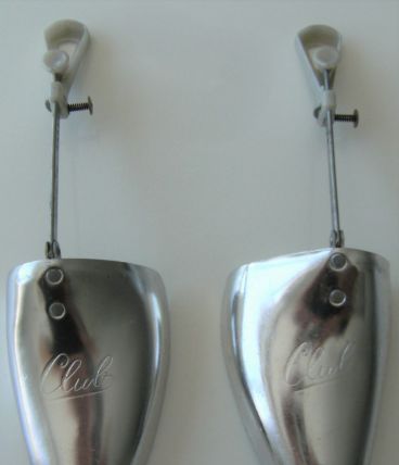 paire de forme chaussure en métal CLUB vintage