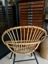 Fauteuil rotin pieds métal vintage