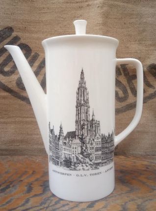 Jolie cafetière en faïence (Bruxelles et Anvers) 