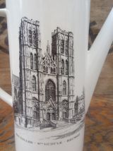 Jolie cafetière en faïence (Bruxelles et Anvers) 