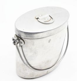 Ancienne gamelle militaire en aluminium