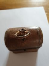 Ancien Ecrin en Cuir  nécessaire de Couture de voyage XIX ém