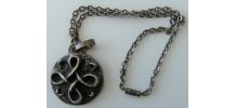 Collier pendentif Bronze Yvonne Tindas artisanale bijoux 