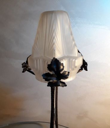 lampe acier forgé 1930   dans le gout edgard brandt   tulipe