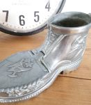 Chaussure "vagabonde" cendrier en métal 