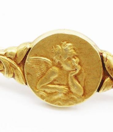 Broche plaqué or ange Raphaël vintage