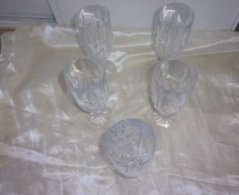5 grands verres à eau en cristal