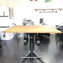 Table Style Loft  Industriel. 120 X 120 cm, H-105