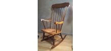 rocking chaire brun et bois naturel  teintes suptiles 1970s 