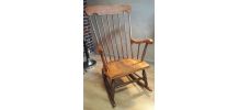 rocking chaire brun et bois naturel  teintes suptiles 1970s 