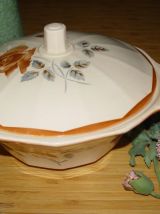Soupière ou légumier vintage à motif de rose