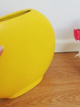 Vase ovale jaune