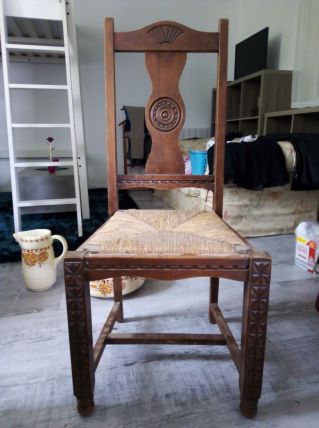 Lot de 6 chaises en bois sculpté avec assise en paille