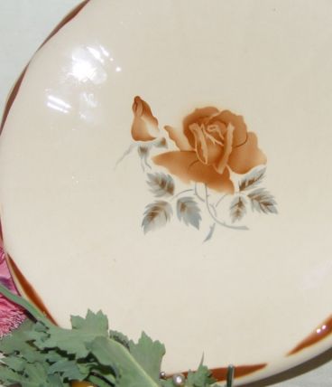 grand légumier coupe vintage au motif de rose