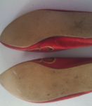 Chaussure babouche rouge brodé
