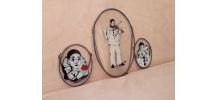 Ensemble de trois cadres en verre, Pierrot musicien. Illustr