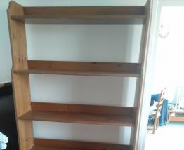 BIBLIOTHEQUE en bois clair