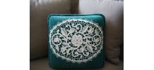 Petit coussin velours côtelé et napperon Vintage