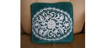 Petit coussin velours côtelé et napperon Vintage