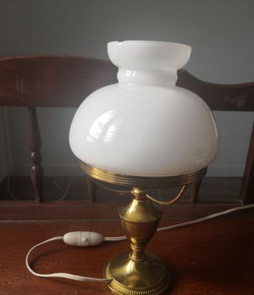 Lampe de chevet en opaline 