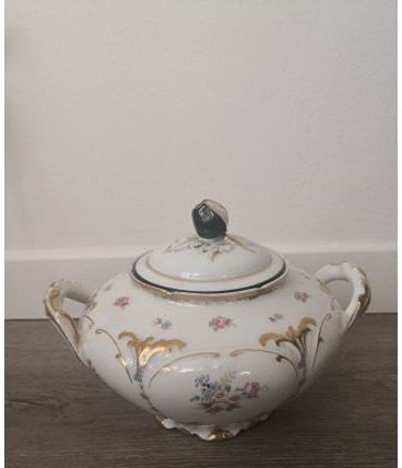 Soupière en porcelaine