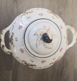 Soupière en porcelaine