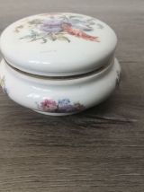 Bonbonnière en porcelaine, estampillé « Limoges France » 