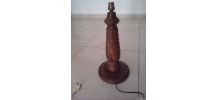 Pied de lampe en bois