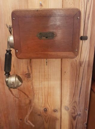 Téléphone style industriel