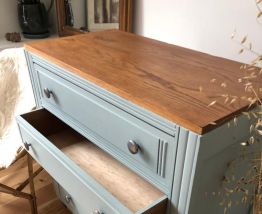 Commode vintage
