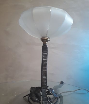 1 lampe en fer fogé de type calice 1930 28x18