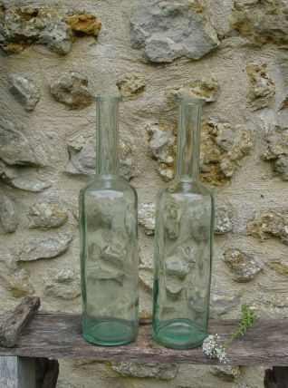Duo de grandes bouteilles anciennes