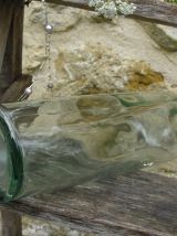 Duo de grandes bouteilles anciennes