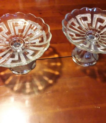Coupes de présentation anciennes sur pied douche