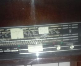 Meuble radio/tourne disque GRUNDIG