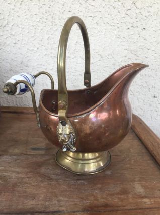 Ancien Joli Pot en cuivre Laiton et poignée en faïence