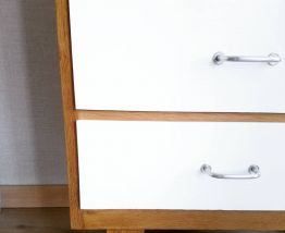 Commode chiffonnier vintage pieds compas 