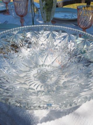 COUPE EN VERRE CISELE