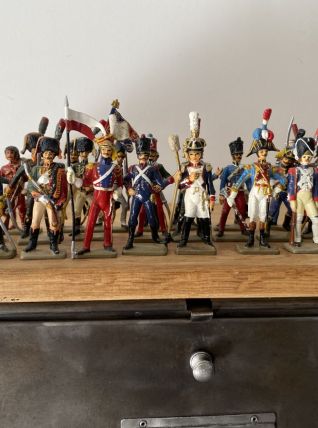 Lot d'anciens soldats de plomb