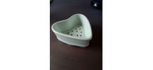 Faisselle en porcelaine en forme de coeur 